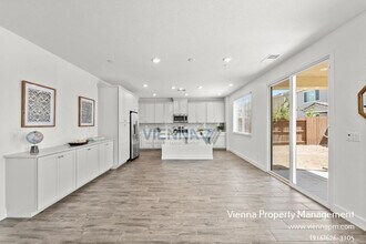 6000 Waddington Wy in Roseville, CA - Building Photo - Building Photo