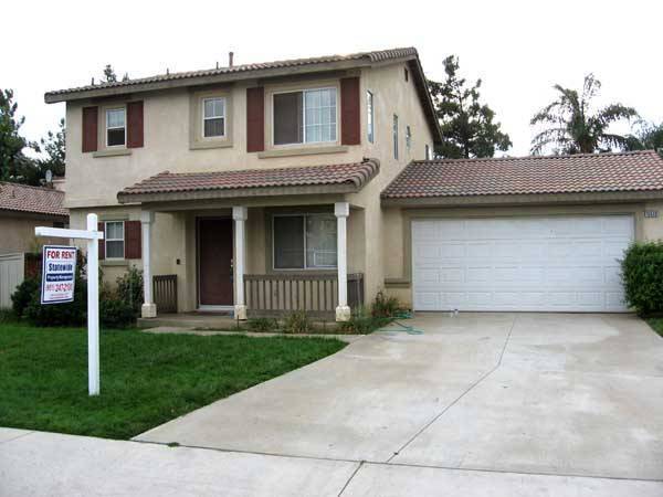 15519 Arobles Ct in Moreno Valley, CA - Building Photo