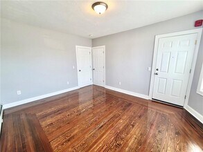 884 Main St in Pawtucket, RI - Building Photo - Building Photo