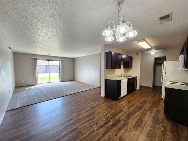 Prairie Gardens Apartments in Sioux Falls, SD - Building Photo - Building Photo