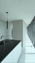 270 Biscayne Boulevard Way in Miami, FL - Building Photo - Building Photo