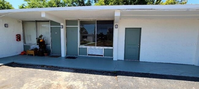 421 E KENNEDY Blvd in Eatonville, FL - Building Photo - Building Photo