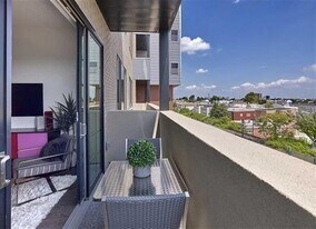 250 Ave E in Bayonne, NJ - Building Photo