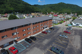 Marmet Apartments in Marmet, WV - Building Photo - Building Photo