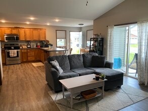 1841 Spruce Ave, Unit Spruce A in Menomonie, WI - Building Photo - Building Photo