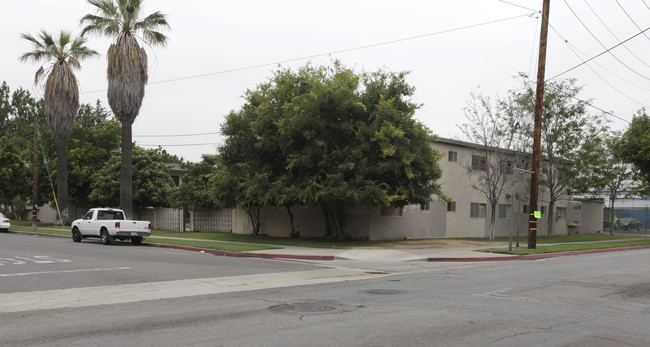 504-510 N Pauline St in Anaheim, CA - Foto de edificio - Building Photo