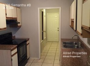 5809 Samantha St-Unit -B in Fayetteville, AR - Building Photo - Building Photo