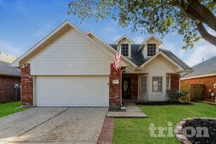 21207 Woodland Green Dr in Katy, TX - Building Photo