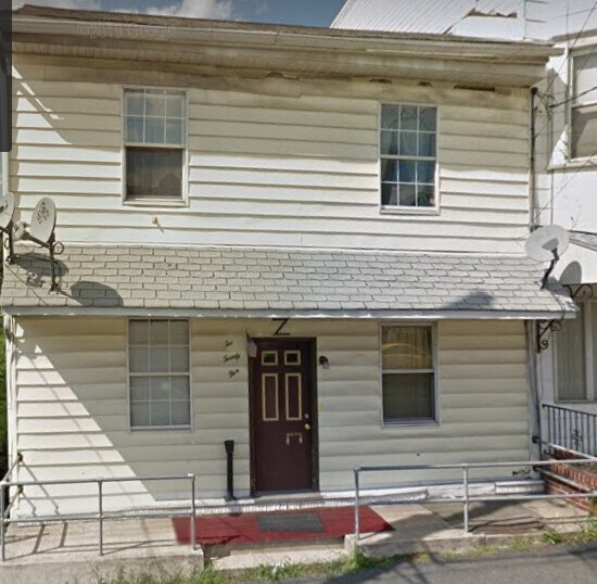 225 W Centre St Rentals in Shenandoah, PA