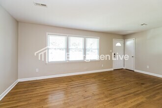 1639 Vancouver Dr in Charlotte, NC - Building Photo - Building Photo