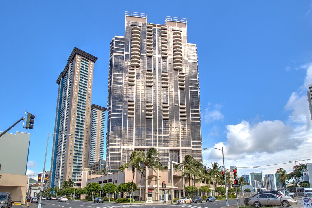 600 Queen St in Honolulu, HI - Building Photo