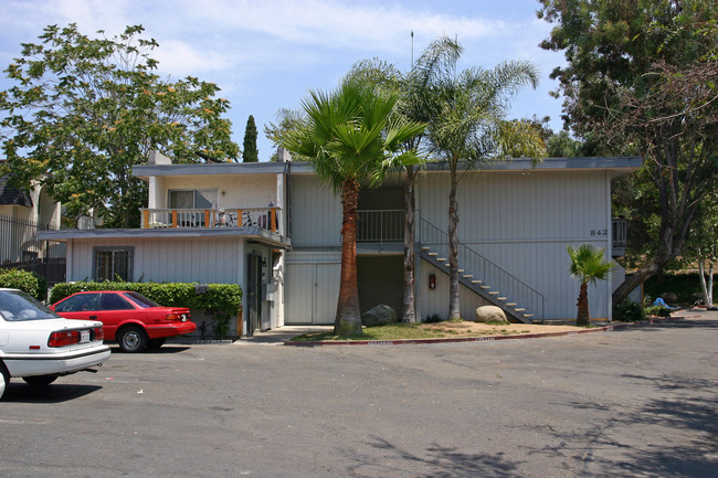 Palms in Vista, CA - Foto de edificio - Building Photo