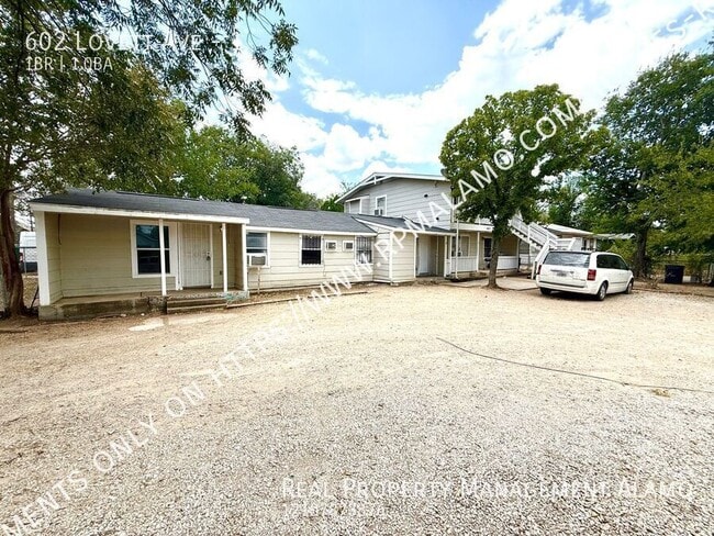602 Lovett Ave in San Antonio, TX - Building Photo - Building Photo