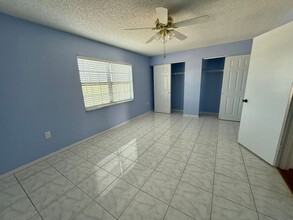 930 85th Ave N in St. Petersburg, FL - Building Photo - Building Photo