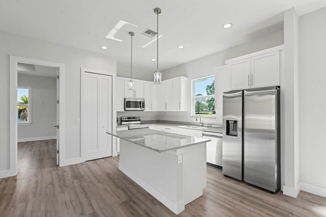 25434 Alicante Dr in Punta Gorda, FL - Building Photo - Building Photo