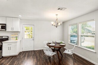 7002 Goforth St in Houston, TX - Building Photo - Building Photo