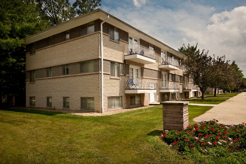 Maxwell Terrace in Bloomington, IN - Building Photo