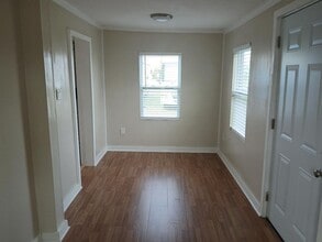 319 1/2 E. 11th St in Panama City, FL - Building Photo - Building Photo