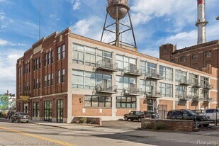 55 W Canfield St in Detroit, MI - Building Photo