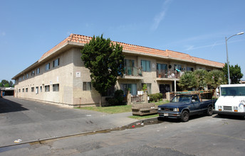 Columbus Apartments in North Hills, CA - Building Photo - Building Photo