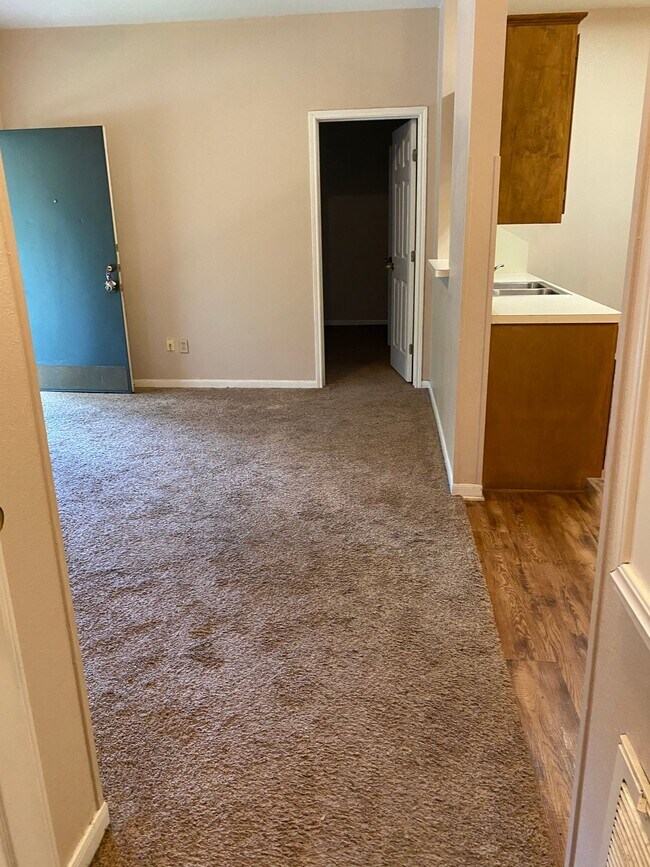 702 Marvin Hancock Dr