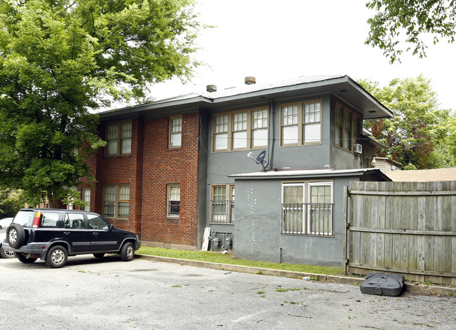 72 N Evergreen St in Memphis, TN - Building Photo - Building Photo