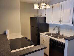1535 Pensacola St in Honolulu, HI - Building Photo - Building Photo