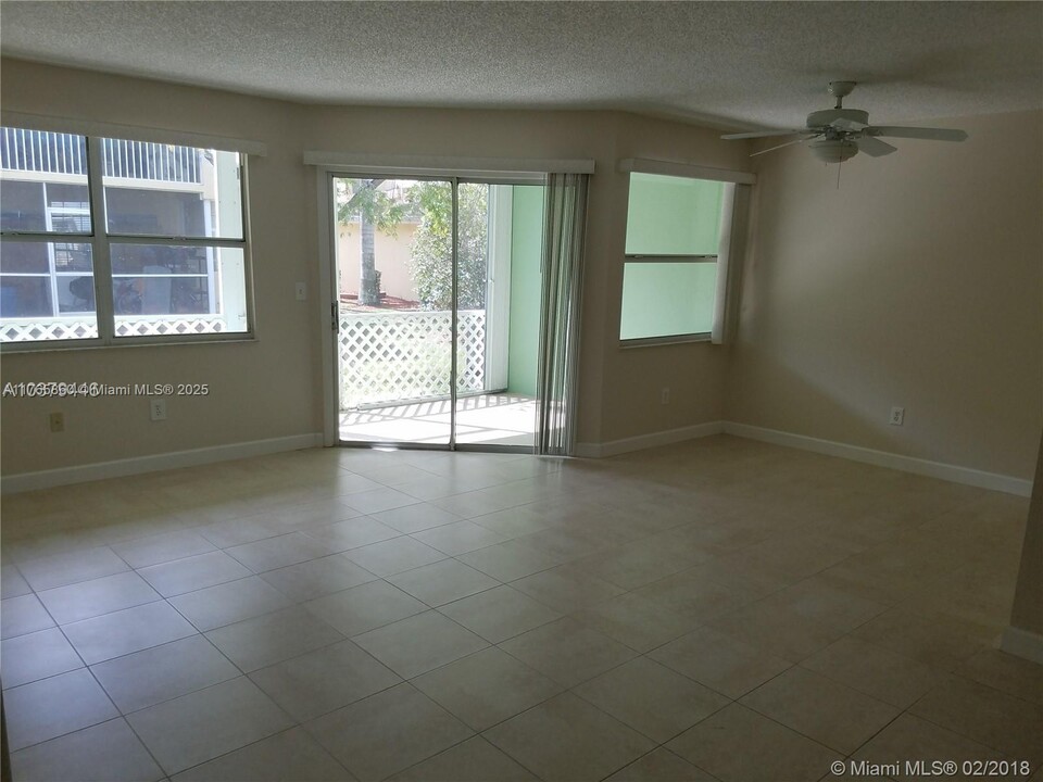 2637 SE 21st Ct in Homestead, FL - Building Photo