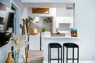 Cadence at Southern in Baton Rouge, LA - Building Photo - Building Photo