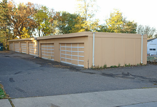 East 4th Street Apartments in St. Paul, MN - Building Photo - Building Photo