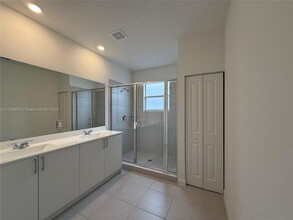 145 SW 184th Ave in Pembroke Pines, FL - Building Photo - Building Photo