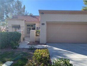 8701 Millsboro Dr in Las Vegas, NV - Building Photo - Building Photo