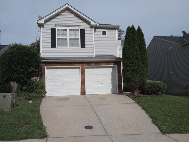 108 Lacombe Ct in Holly Springs, NC - Building Photo - Building Photo