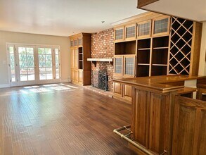 17012 Hartsook St in Los Angeles, CA - Building Photo - Building Photo