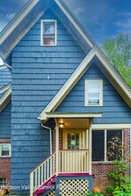 38 Plattekill Ave in New Paltz, NY - Foto de edificio - Building Photo
