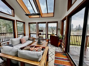600 N Tuscarora Rd in White Salmon, WA - Building Photo - Building Photo