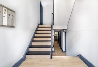 Mt. Airy Manor in Philadelphia, PA - Foto de edificio - Building Photo