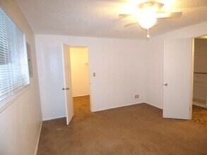 1053-1055 Lansford Dr SE in Salem, OR - Building Photo - Building Photo