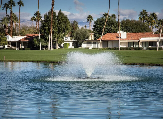 Furnished Luxury Golf Course Condos in Palm Desert, CA - Building Photo - Building Photo