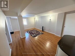 4 Parkins Dr in Ajax, ON - Building Photo - Building Photo