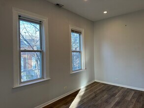 2451 N Marshfield Ave in Chicago, IL - Building Photo - Building Photo