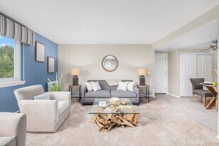 East Bay Village in Middletown, RI - Building Photo