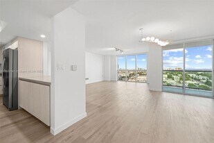 1500 Bay Rd, Unit M-0417 in Miami Beach, FL - Building Photo