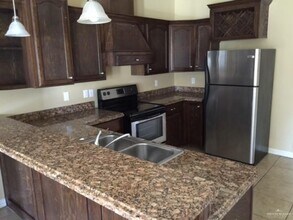 1306 W Kiwi Ave in Pharr, TX - Building Photo - Building Photo