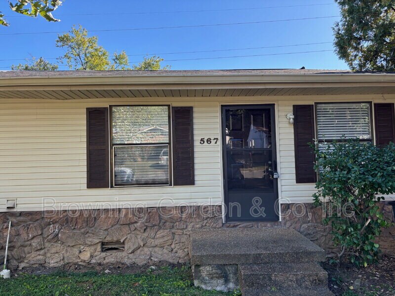 567 Cedar Dr in Nashville, TN - Building Photo