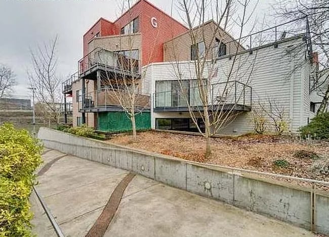 property at 820 NW Naito Pkwy