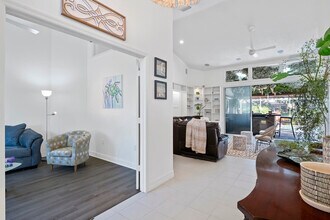 13 Cleveland Ct in Palm Coast, FL - Building Photo - Building Photo