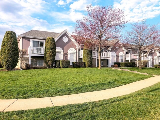 Prairie Creek Townhomes in Dekalb, IL - Foto de edificio - Building Photo
