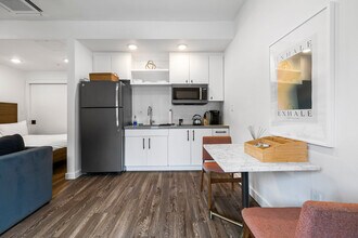 49 Navasota St in Austin, TX - Building Photo - Building Photo