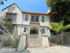 1825 Ivar Ave, Unit 209 in Los Angeles, CA - Building Photo